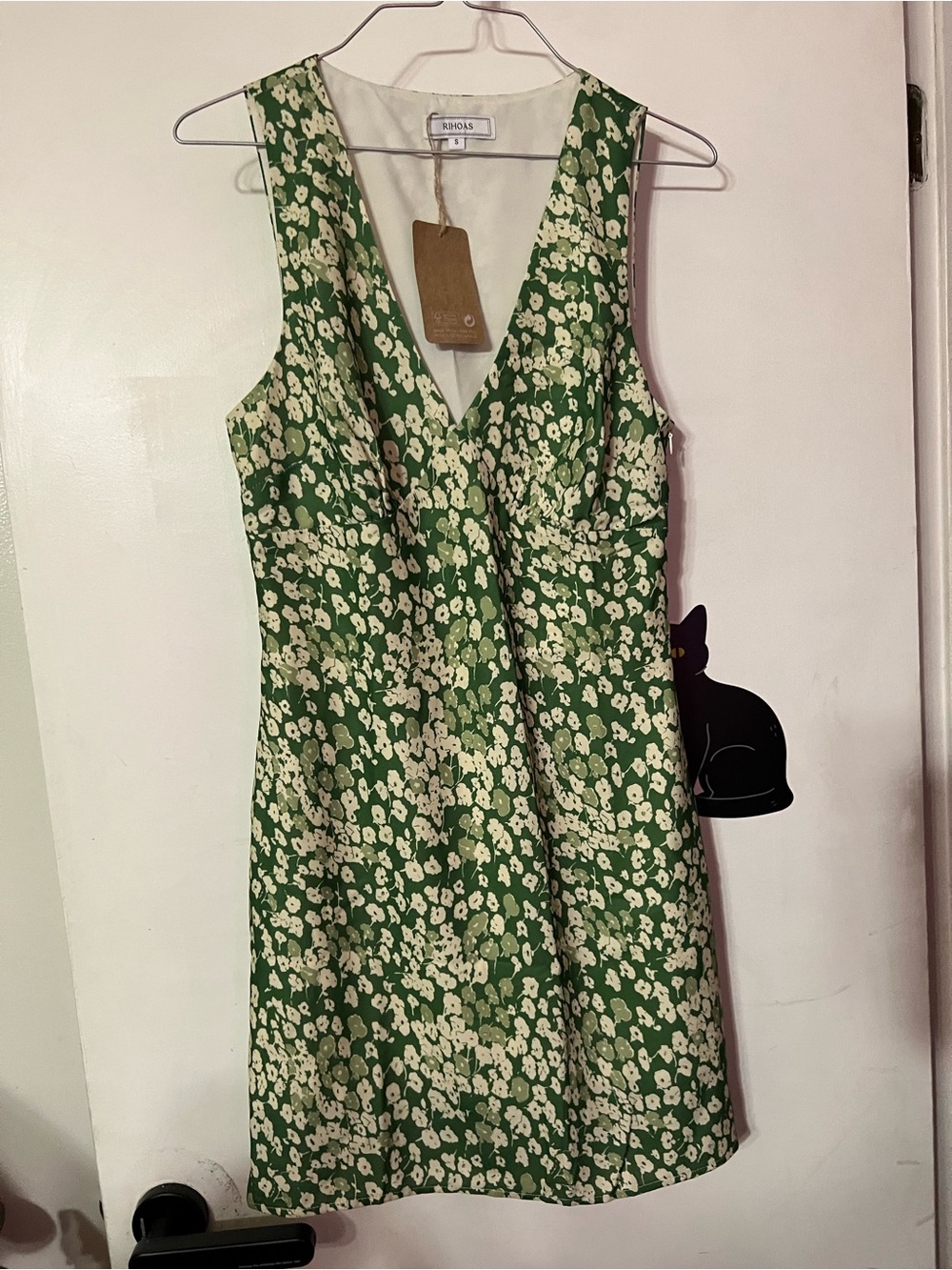 RIHOAS Green Floral V-Neck Sleeveless Dress